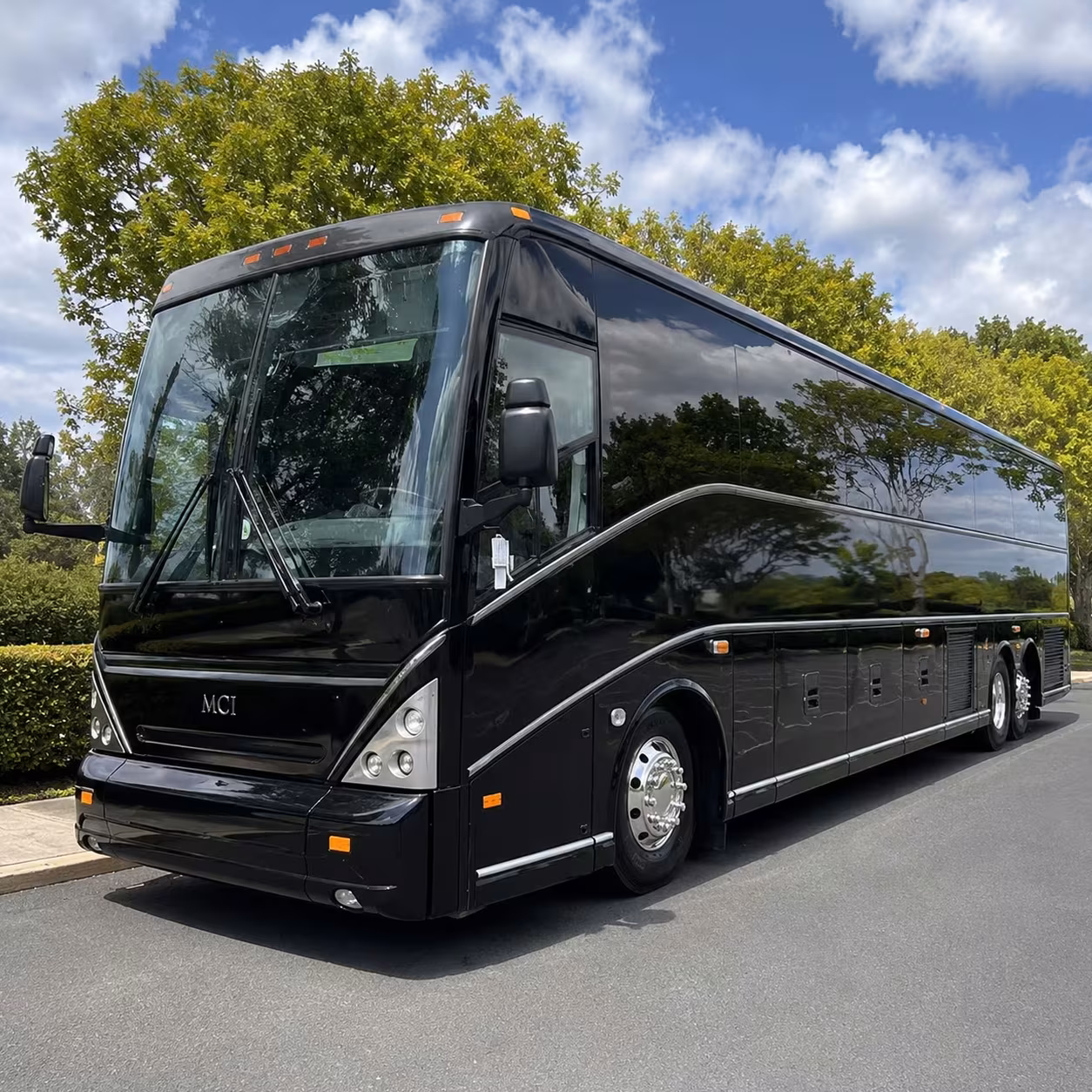 santa monica charter bus rentals to the hollywood bowl