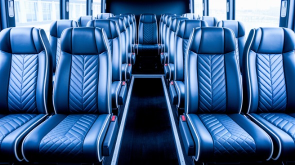 santa monica 25 passenger minibus rental