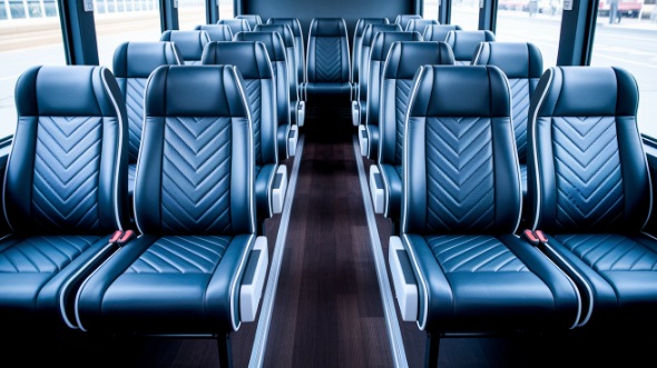 santa monica 28 passenger minibus rental
